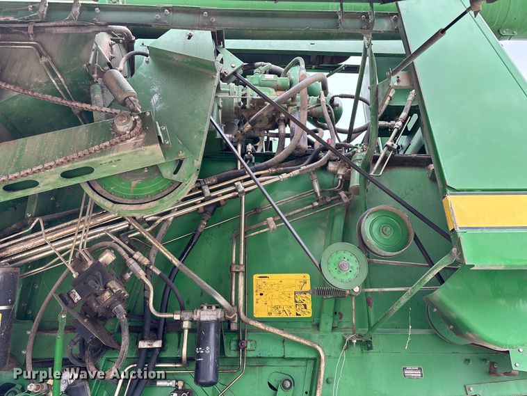 image for item ED2291 1989 John Deere 9400 combine