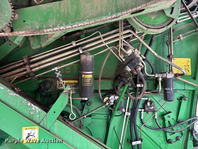 image for item ED2291 1989 John Deere 9400 combine