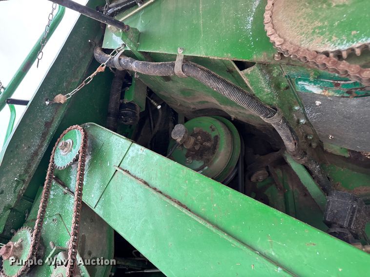 image for item ED2291 1989 John Deere 9400 combine