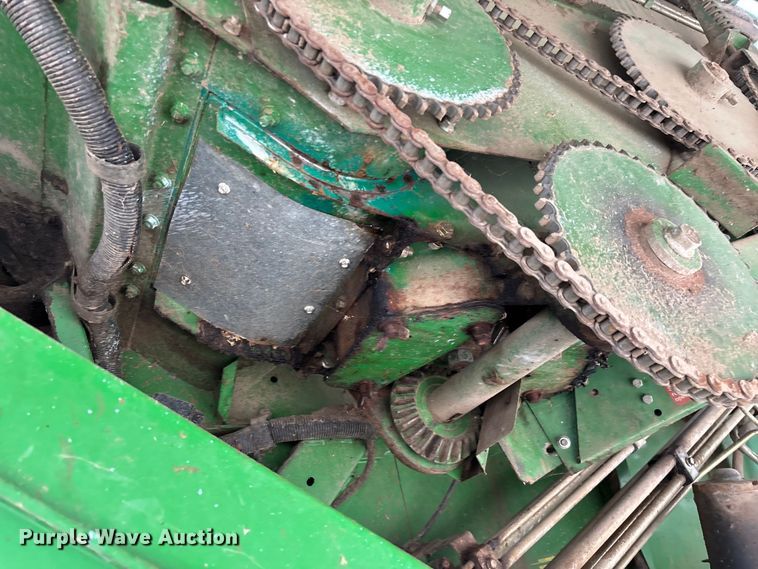 image for item ED2291 1989 John Deere 9400 combine