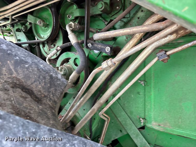 image for item ED2291 1989 John Deere 9400 combine