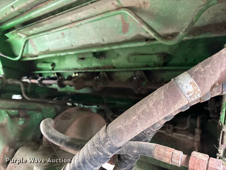 image for item ED2291 1989 John Deere 9400 combine