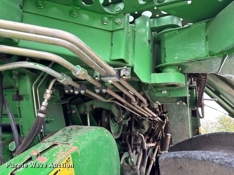 image for item ED2291 1989 John Deere 9400 combine