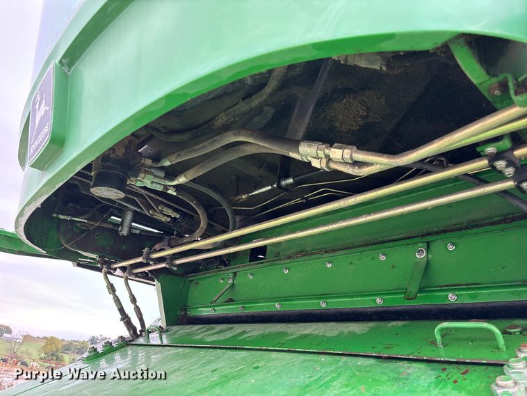 image for item ED2291 1989 John Deere 9400 combine