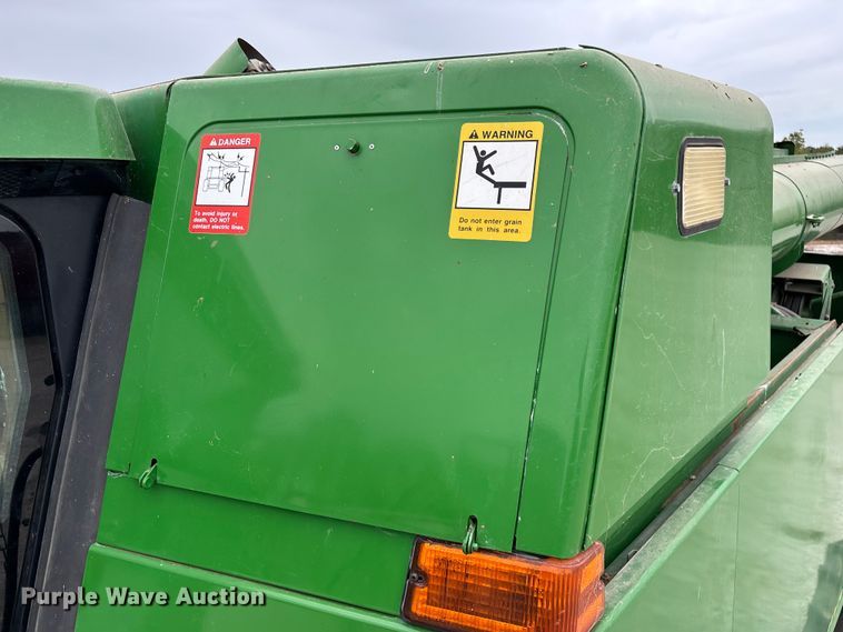 image for item ED2291 1989 John Deere 9400 combine