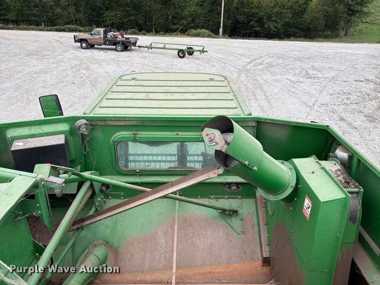 image for item ED2291 1989 John Deere 9400 combine