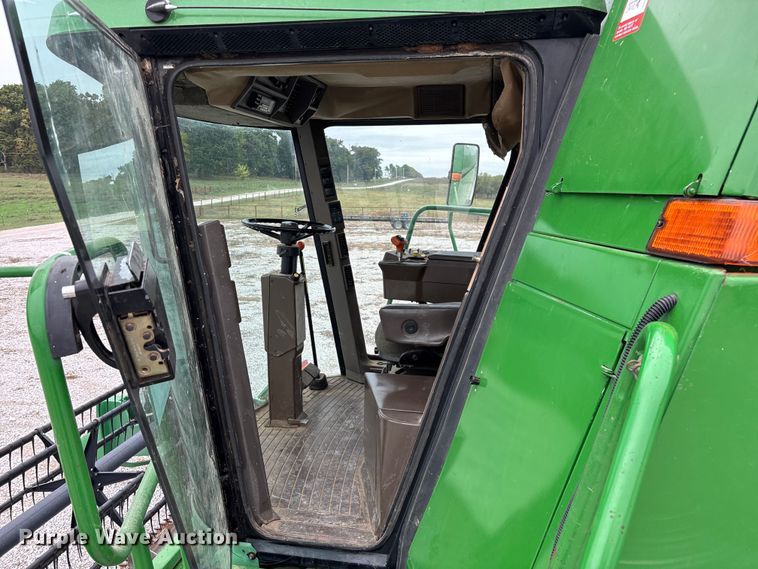 image for item ED2291 1989 John Deere 9400 combine