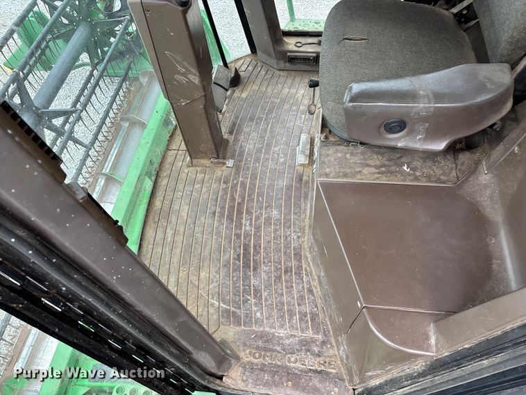 image for item ED2291 1989 John Deere 9400 combine