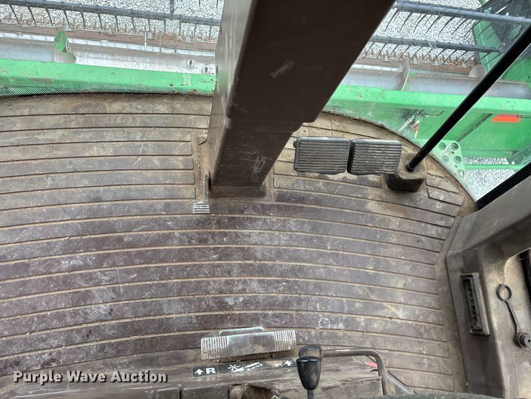 image for item ED2291 1989 John Deere 9400 combine