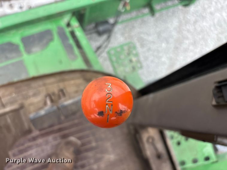 image for item ED2291 1989 John Deere 9400 combine