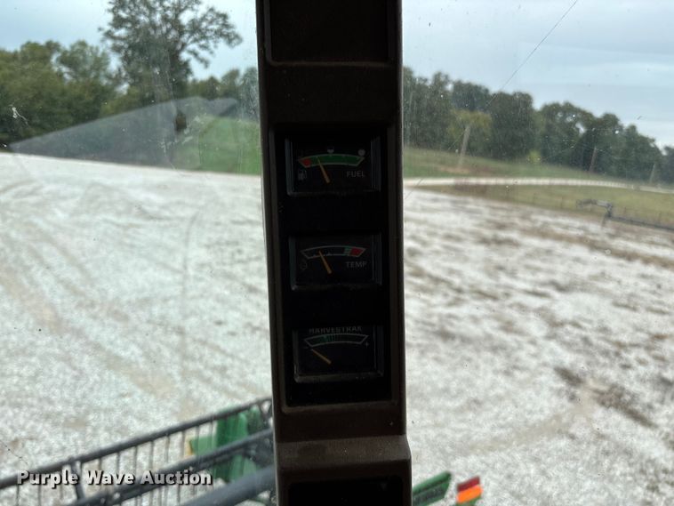 image for item ED2291 1989 John Deere 9400 combine