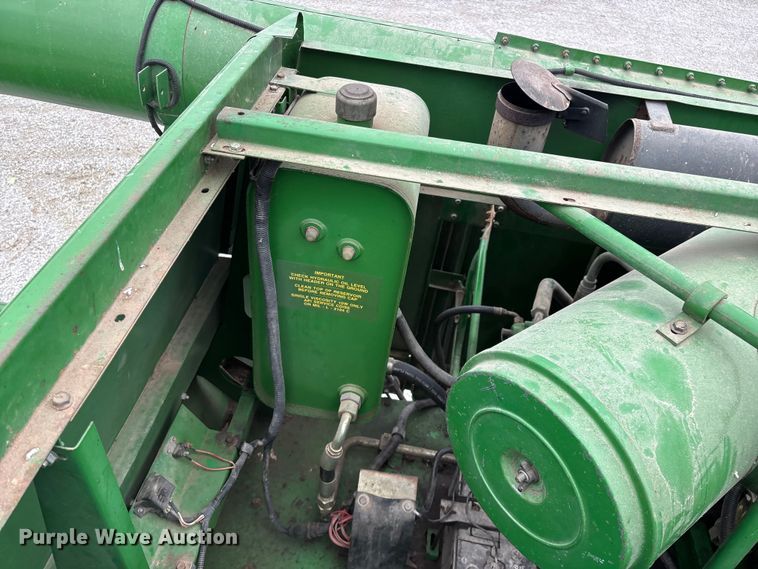 image for item ED2291 1989 John Deere 9400 combine