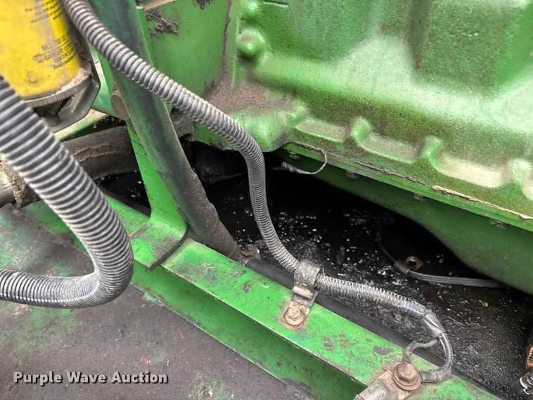 image for item ED2291 1989 John Deere 9400 combine