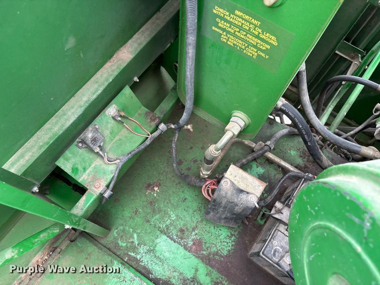 image for item ED2291 1989 John Deere 9400 combine