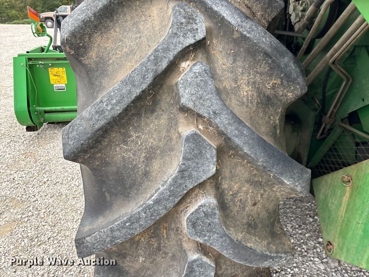 image for item ED2291 1989 John Deere 9400 combine