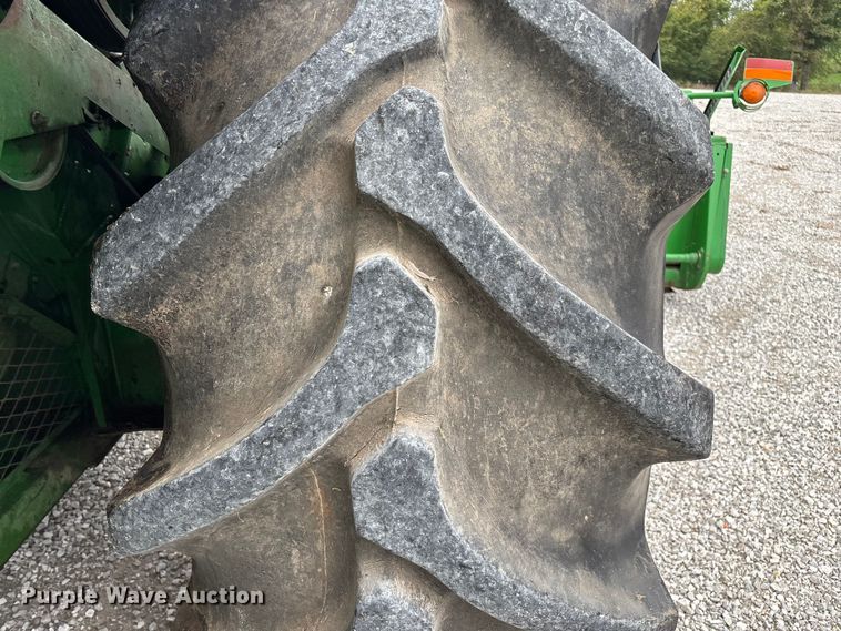 image for item ED2291 1989 John Deere 9400 combine