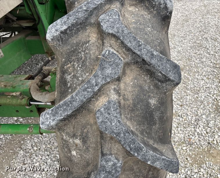 image for item ED2291 1989 John Deere 9400 combine