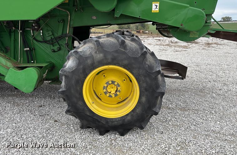 image for item ED2291 1989 John Deere 9400 combine