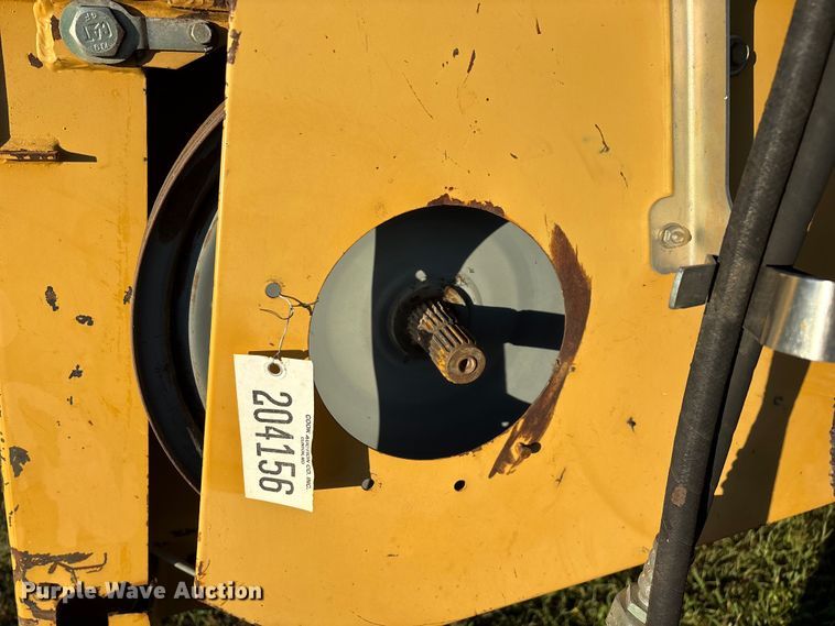 image for item ED2302 1999 Caterpillar Lexion 465 RWA combine