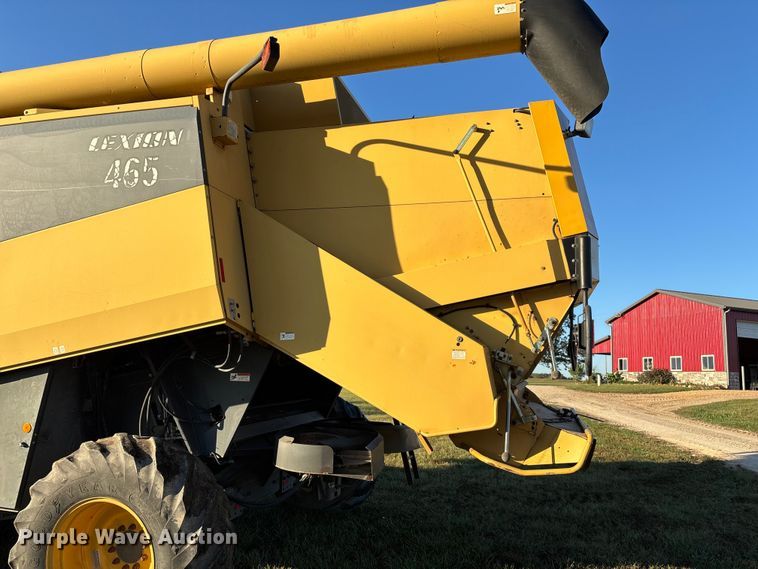 image for item ED2302 1999 Caterpillar Lexion 465 RWA combine