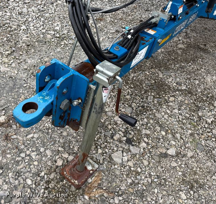 image for item EE4021 Kinze 3500  split row no-till planter