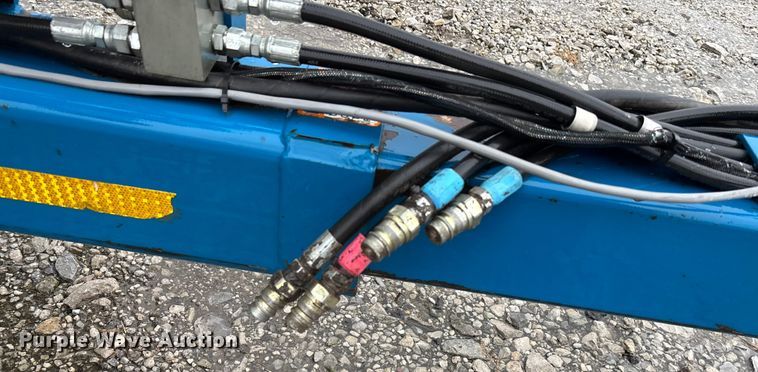 image for item EE4021 Kinze 3500  split row no-till planter