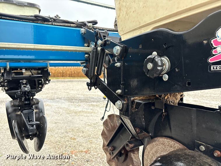 image for item EE4021 Kinze 3500  split row no-till planter