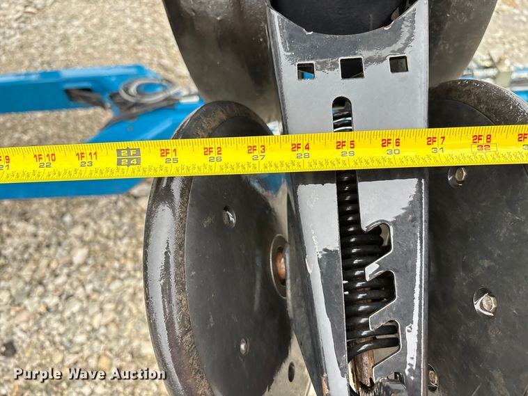 image for item EE4021 Kinze 3500  split row no-till planter