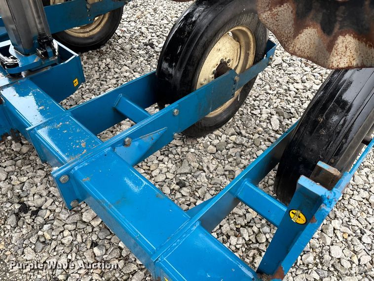 image for item EE4021 Kinze 3500  split row no-till planter