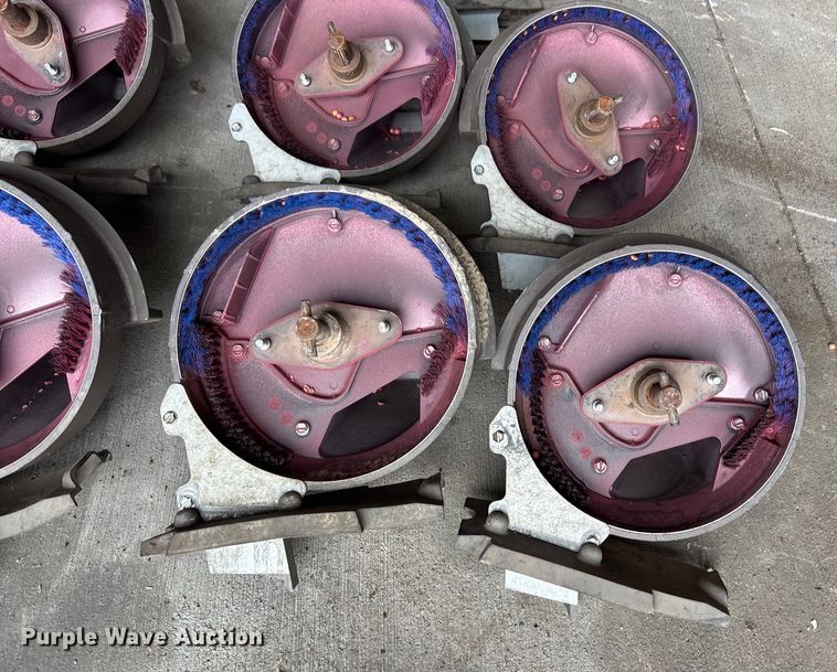 image for item EE4021 Kinze 3500  split row no-till planter