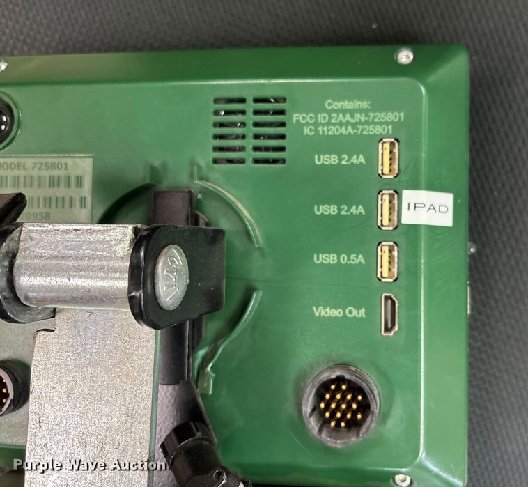 image for item EE4021 Kinze 3500  split row no-till planter