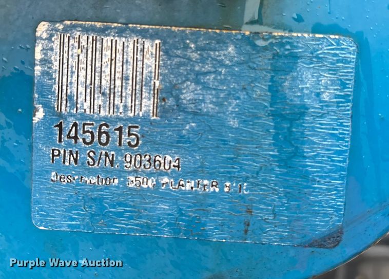 image for item EE4021 Kinze 3500  split row no-till planter