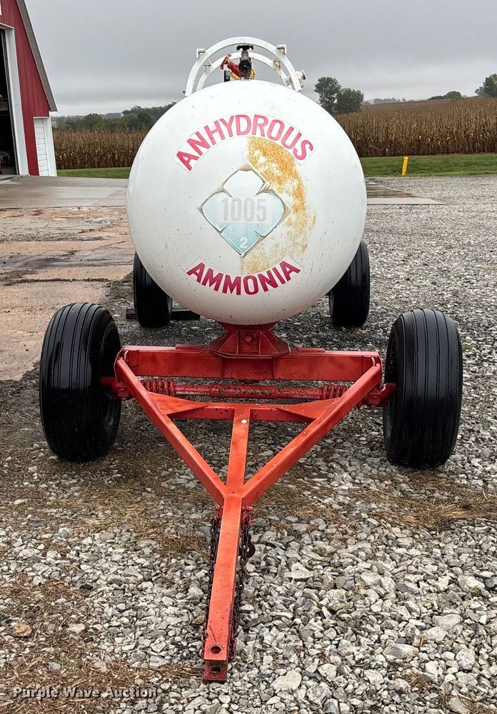 image for item EE4022 Farm Land Industrial NH3 tank trailer
