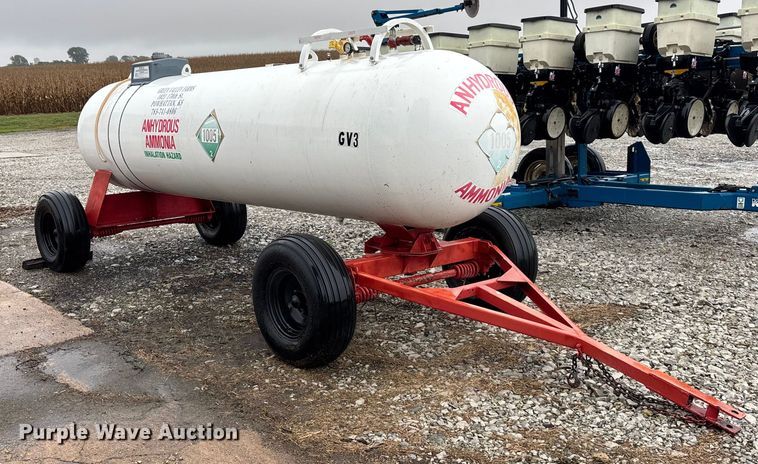 image for item EE4022 Farm Land Industrial NH3 tank trailer