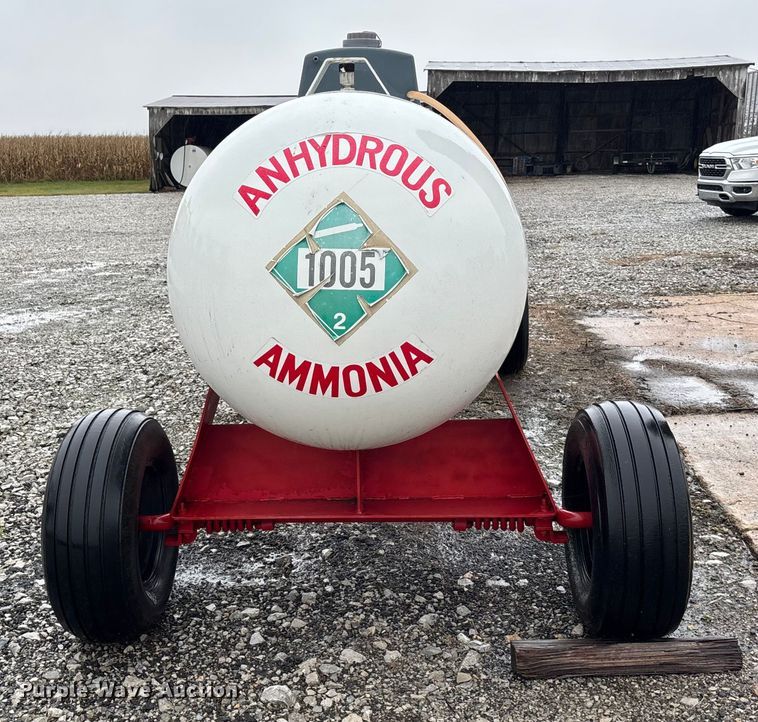 image for item EE4022 Farm Land Industrial NH3 tank trailer