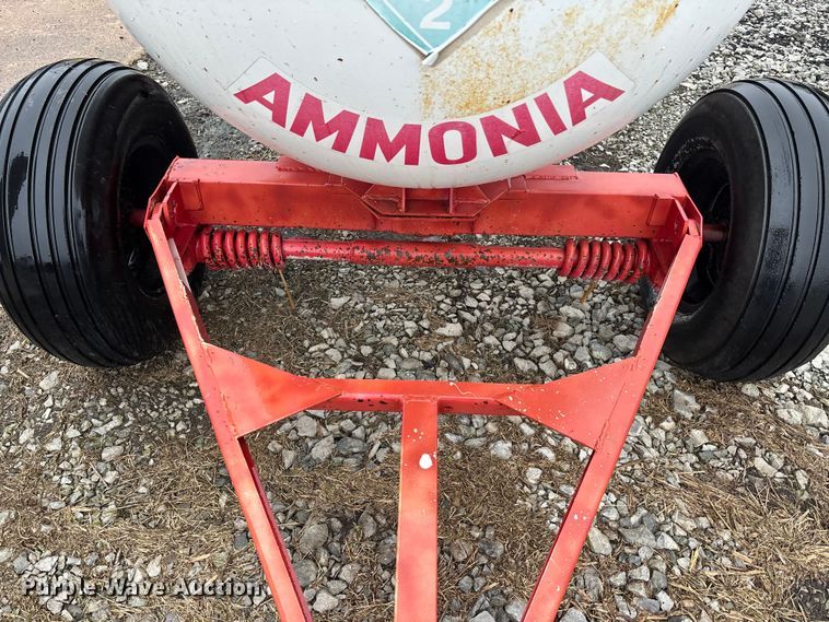 image for item EE4022 Farm Land Industrial NH3 tank trailer
