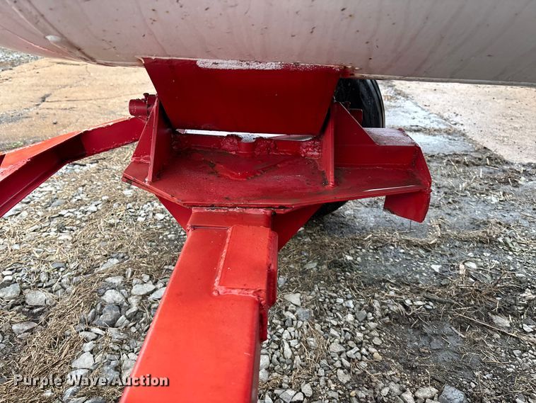 image for item EE4022 Farm Land Industrial NH3 tank trailer