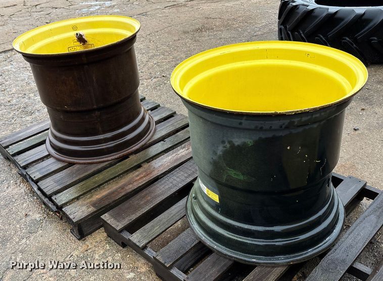 image for item EE4033 (2) wheels