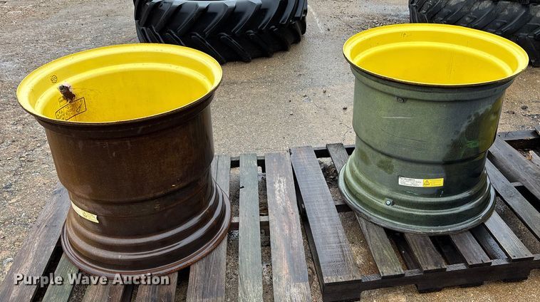 image for item EE4033 (2) wheels