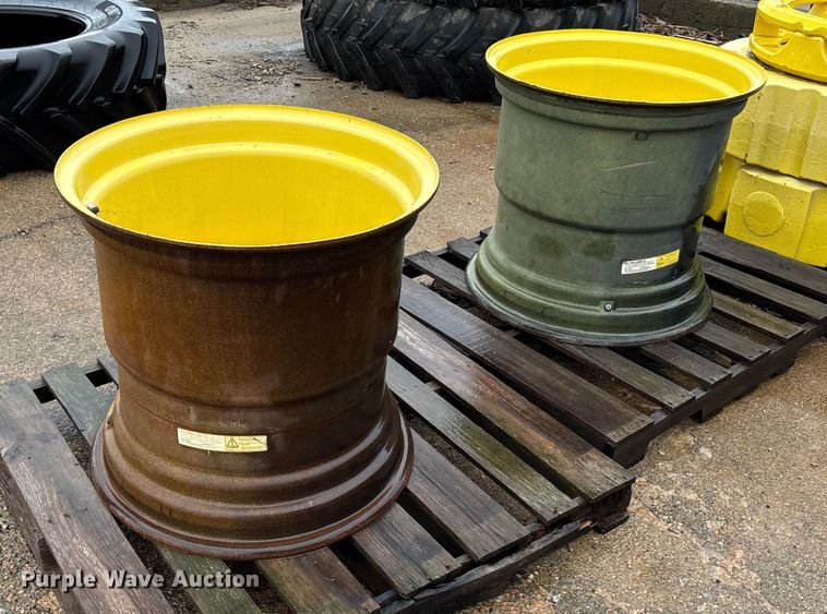 image for item EE4033 (2) wheels