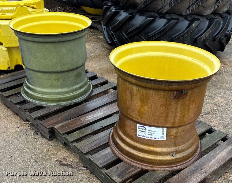 image for item EE4033 (2) wheels