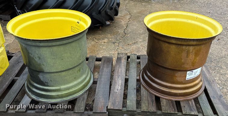 image for item EE4033 (2) wheels