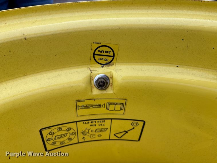 image for item EE4033 (2) wheels