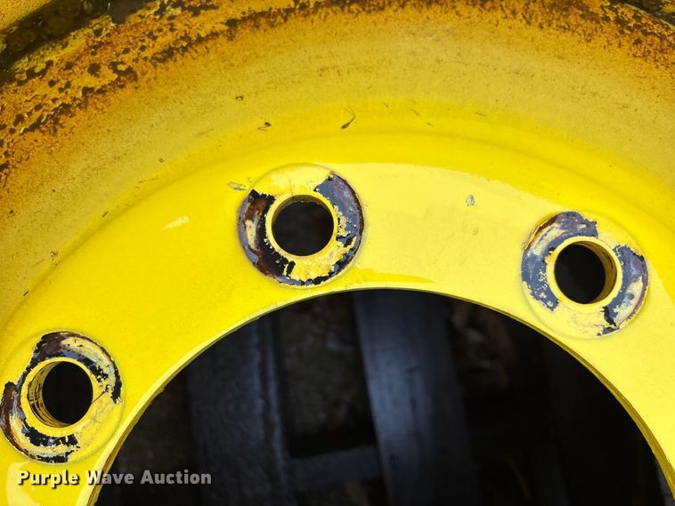 image for item EE4033 (2) wheels