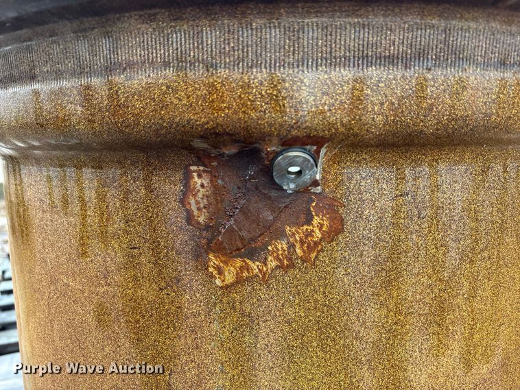 image for item EE4033 (2) wheels