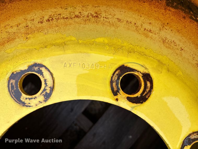 image for item EE4033 (2) wheels