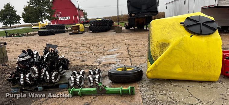 image for item EE4037 Ag equipment