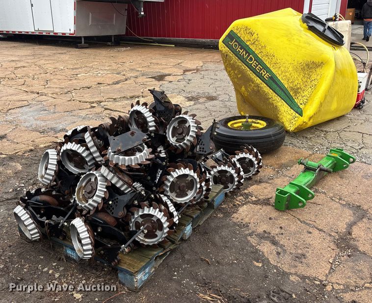 image for item EE4037 Ag equipment