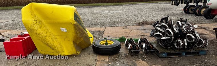 image for item EE4037 Ag equipment