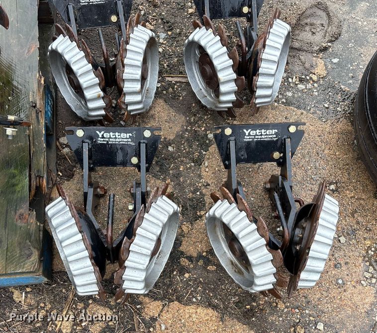 image for item EE4037 Ag equipment